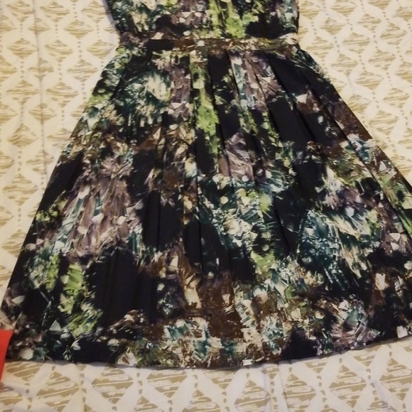 Dress - Picture 2 of 5